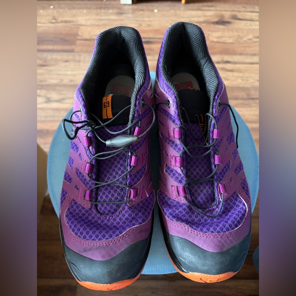 Salomon Women’s Purple Trail Sneakers — 7.5